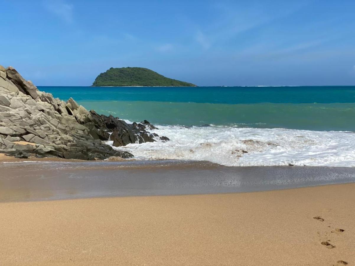 Jolie Petite Villa Sur Une Presqu'Ile Le Gosier  Buitenkant foto