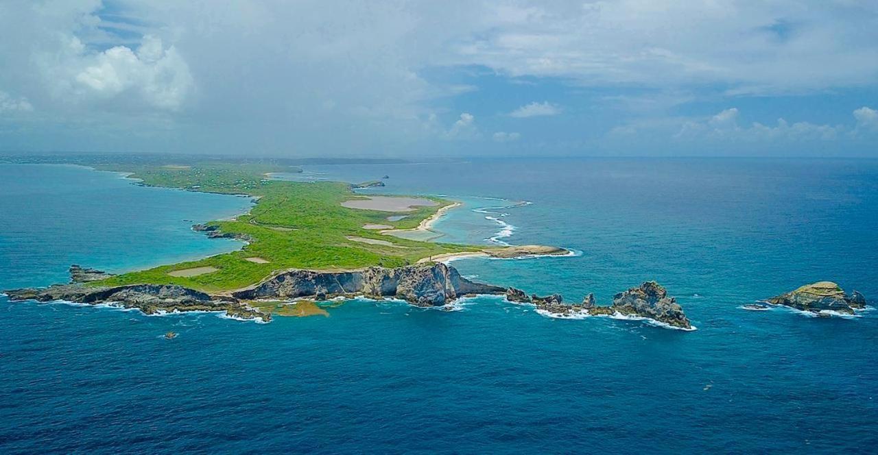 Jolie Petite Villa Sur Une Presqu'Ile Le Gosier  Buitenkant foto